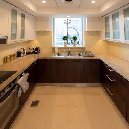 First Class 2Br With Burj Khalifa & Downtown View Dubái Exterior foto